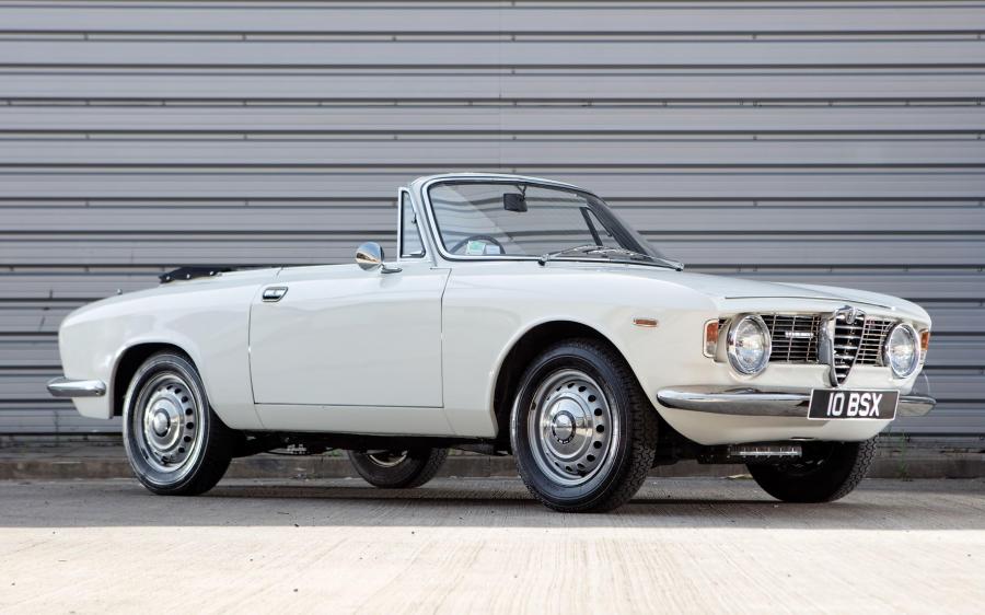 Alfa Romeo Giulia GTС (105.29) (UK) '1965 - 66